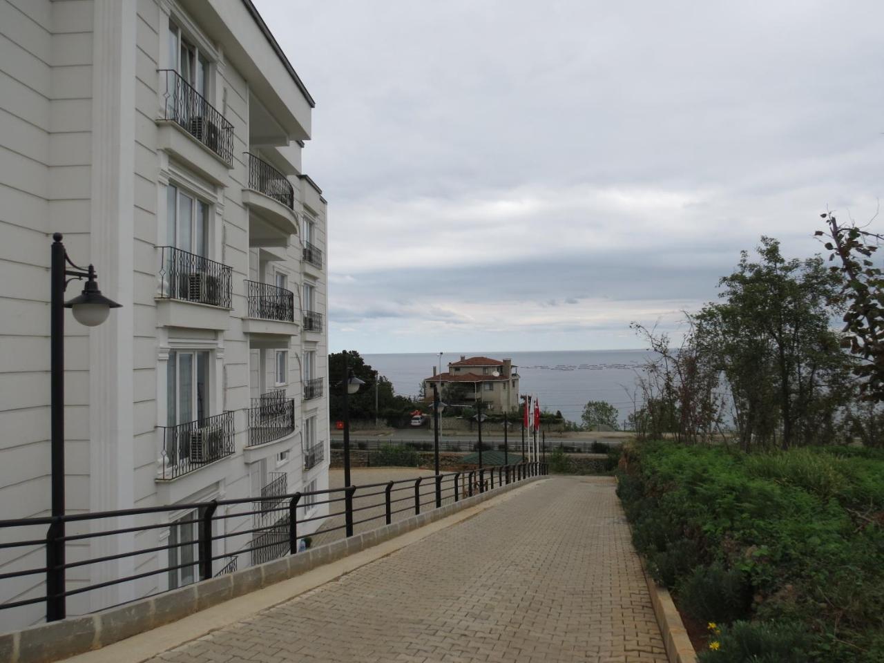Aparthotel Black Rose Kaşüstü Zewnętrze zdjęcie